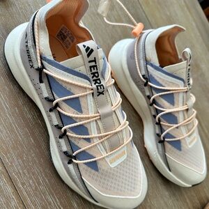 Adidas Women's Terrex Voyager 21